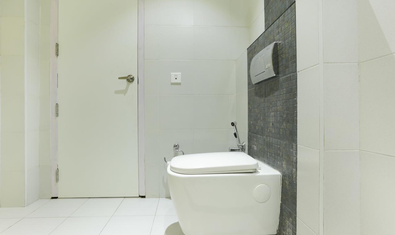 Hotel Crown Suites Kochi Bagian luar foto