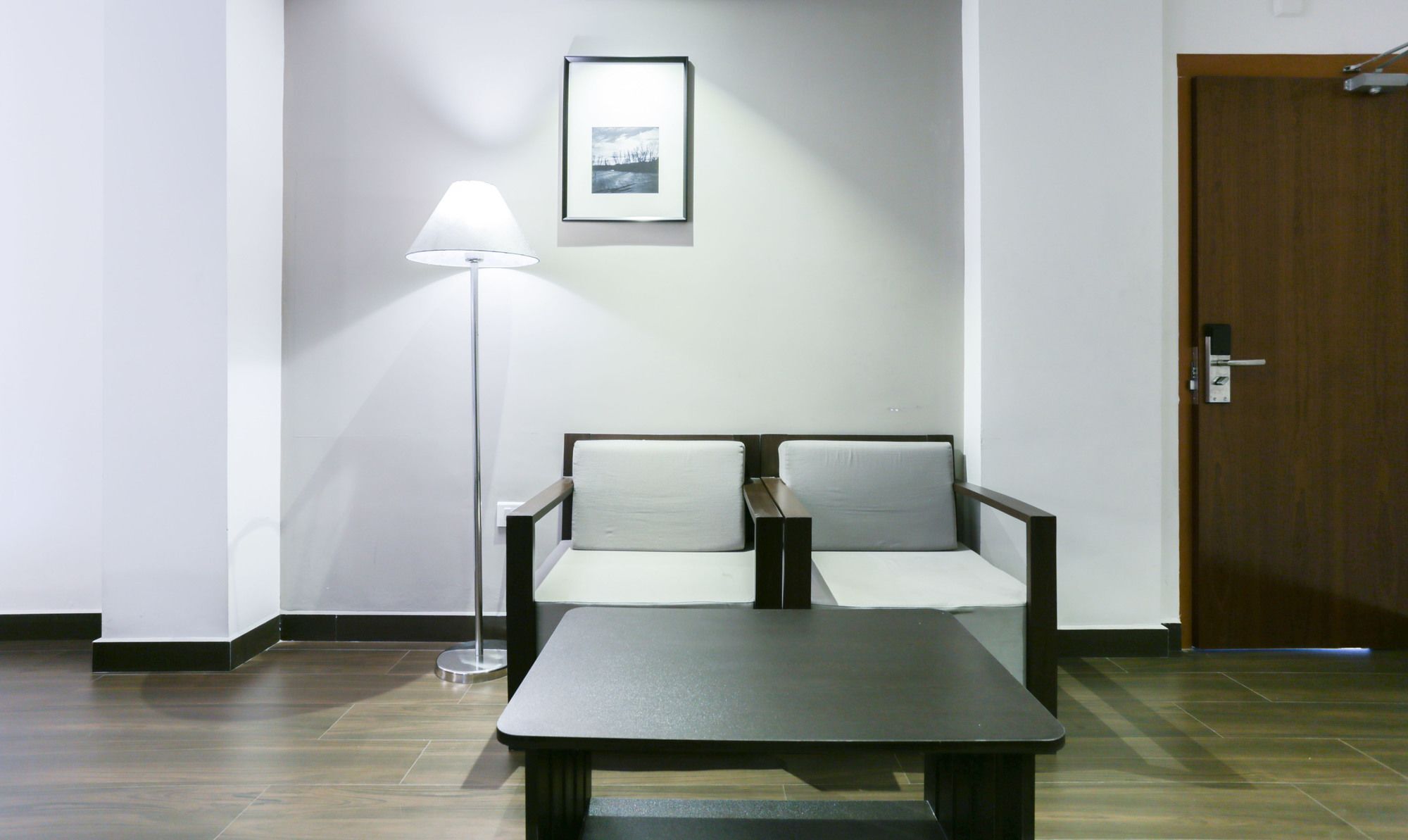 Hotel Crown Suites Kochi Bagian luar foto